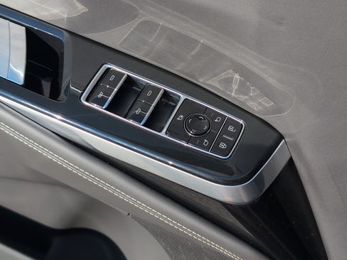 Certified 2025 Cadillac Escalade Sport Platinum w/ LPO, ONYX Package AWD/4WD image 16