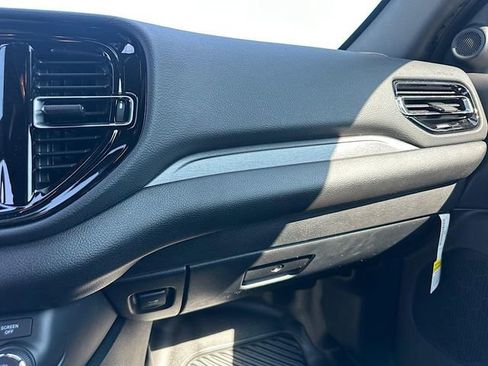 New 2025 Dodge Durango AWD image 18