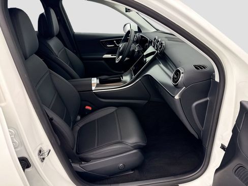 Certified 2026 Mercedes-Benz GLC 300 image 18