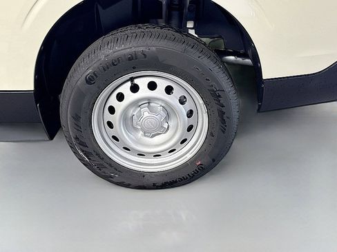 New 2025 Ford Maverick XL image 28