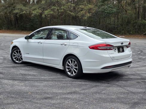 Used 2017 Ford Fusion SE w/ Equipment Group 602A image 4