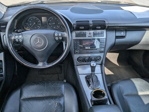 Used 2005 Mercedes-Benz C 230 Sedan image 10