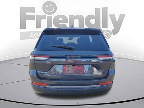New 2026 Jeep Grand Cherokee Altitude AWD/4WD image 4