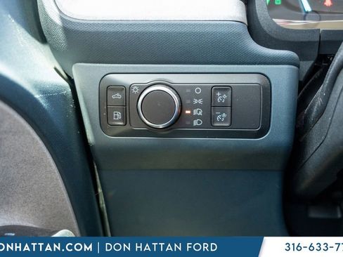 Used 2022 Ford Maverick XLT FWD image 16