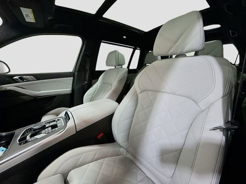 New 2026 BMW X7 xDrive40i w/ M Sport Package AWD/4WD image 35