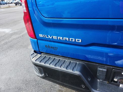 Used 2023 Chevrolet Silverado 1500 ZR2 w/ Technology Package image 4