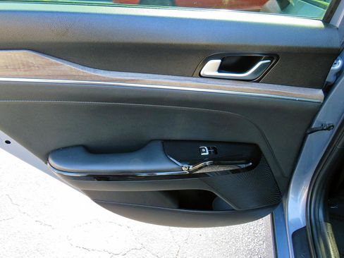 Used 2023 Kia K5 EX FWD image 29