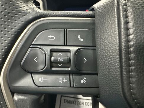 Used 2025 Toyota 4Runner Limited AWD/4WD image 19