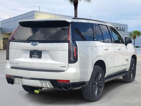 Used 2023 Cadillac Escalade V w/ LPO, ONYX Package AWD/4WD image 6