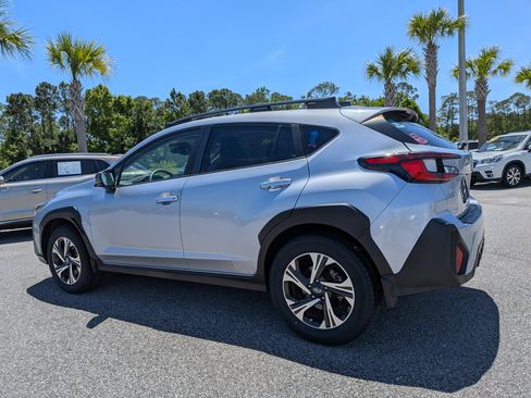 Used 2024 Subaru Crosstrek 2.0i Premium image 5