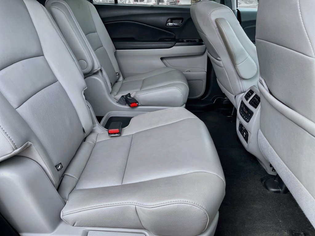 Used 2022 Honda Pilot Touring image 30