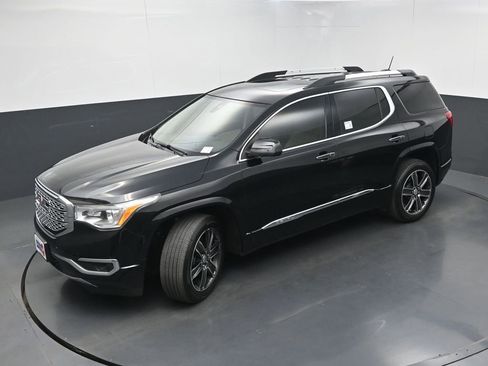 Used 2019 GMC Acadia Denali w/ Technology Package FWD image 35