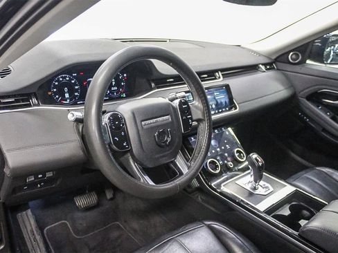 Used 2020 Land Rover Range Rover Evoque SE image 18