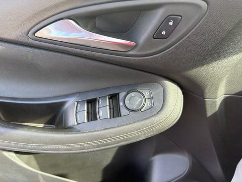 Used 2024 Buick Encore GX Preferred w/ Comfort Package FWD image 20