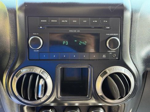 Used 2011 Jeep Wrangler Sport AWD/4WD image 29