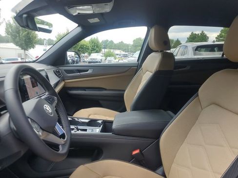 New 2026 Volkswagen Atlas Cross Sport SE FWD image 18