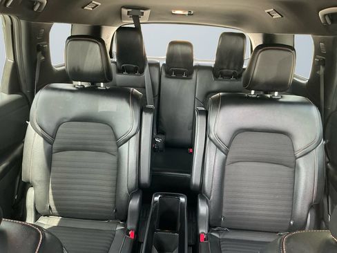 Used 2023 Nissan Pathfinder SV AWD/4WD image 14