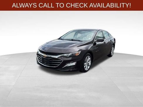 Used 2020 Chevrolet Malibu LT w/ Leather Package FWD image 3