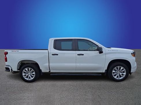 Used 2022 Chevrolet Silverado 1500 Custom AWD/4WD image 3