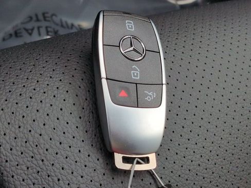 New 2026 Mercedes-Benz GLS 450 4MATIC image 30