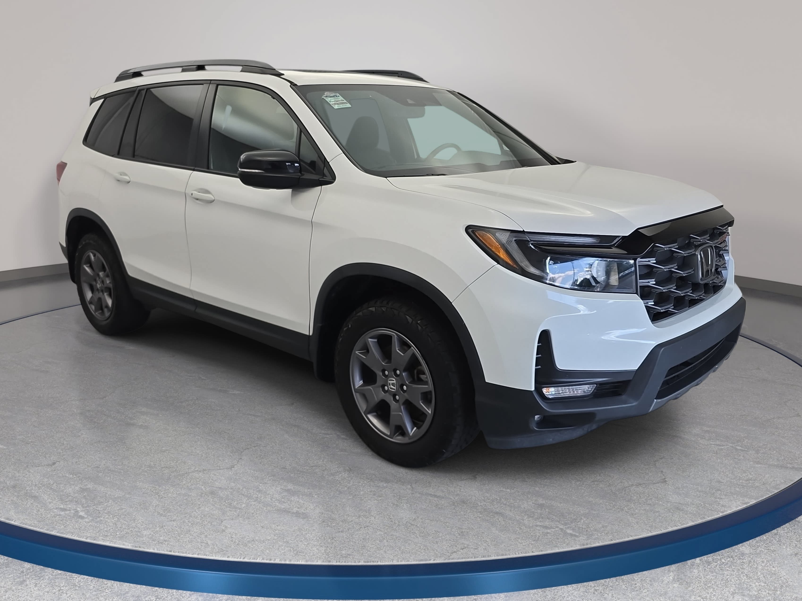 Certified 2024 Honda Passport TrailSport image 3