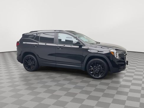 Certified 2024 GMC Terrain SLE w/ Driver Convenience Package image 38