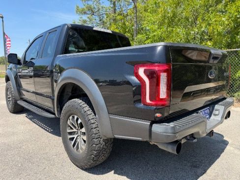 Used 2019 Ford F150 Raptor image 14