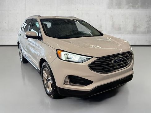 Used 2020 Ford Edge SEL w/ Convenience Package image 3