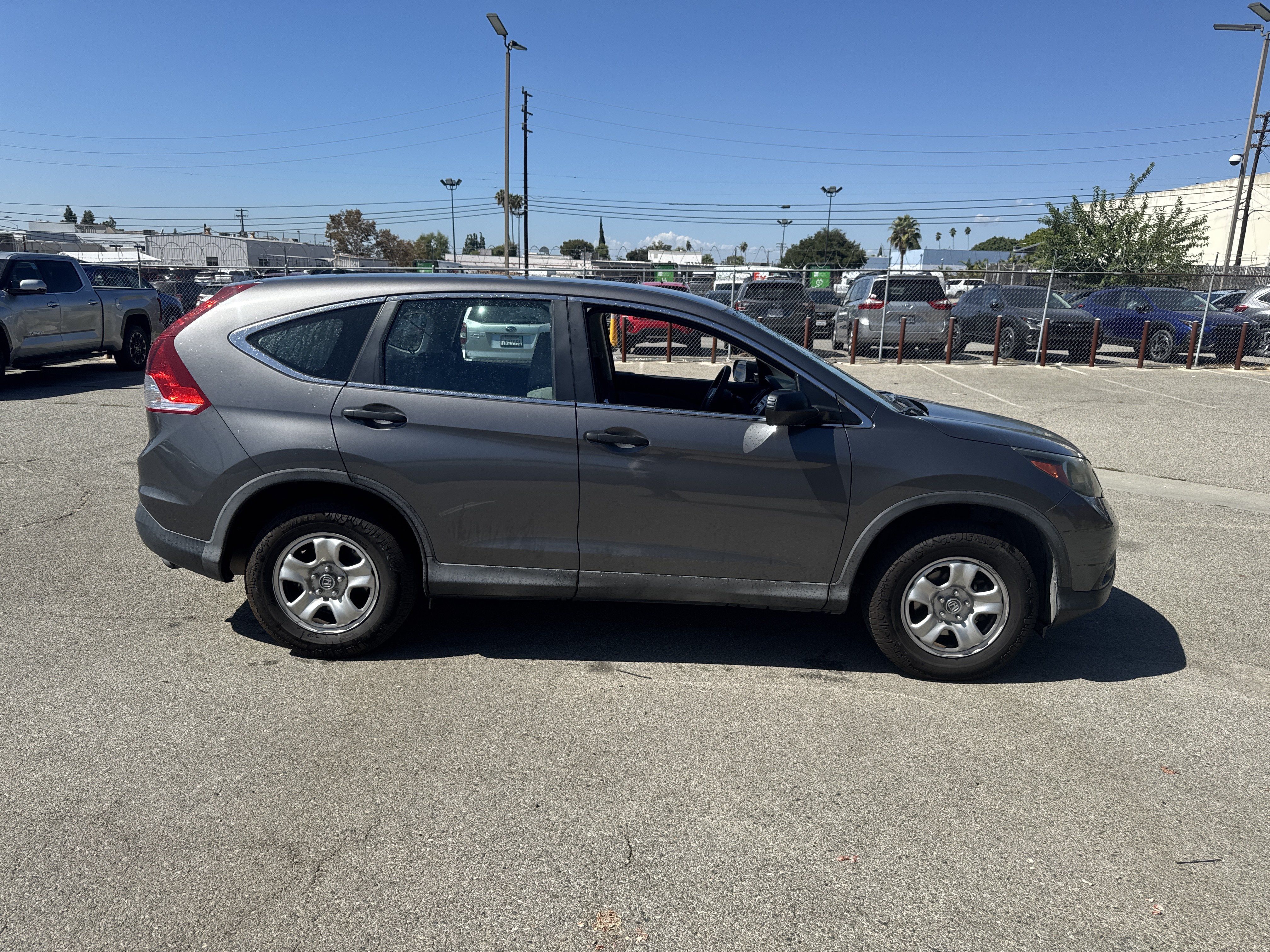 Used 2014 Honda CR-V LX image 3