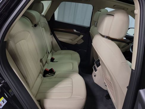 Used 2022 Audi Q5 2.0T Premium w/ Convenience Package image 25