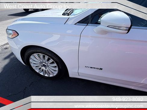 Used 2016 Ford Fusion SE FWD image 20
