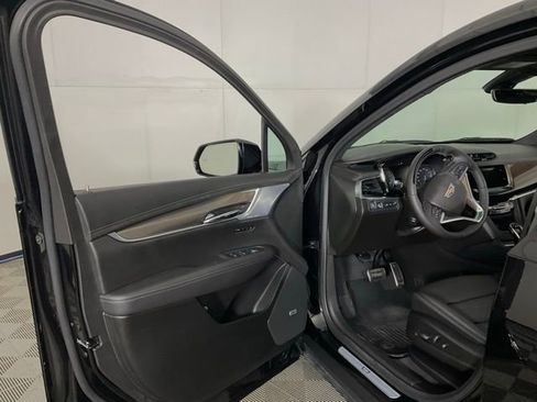 Certified 2025 Cadillac XT6 Sport w/ Platinum Package image 23