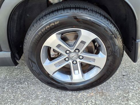 Certified 2025 Honda Pilot EX-L image 27