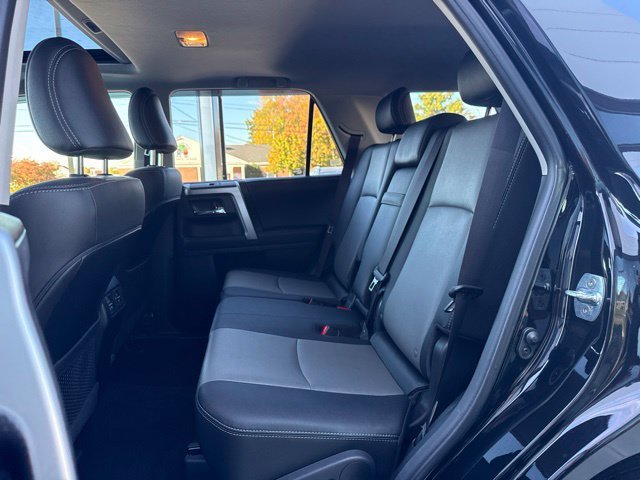 Used 2024 Toyota 4Runner SR5 Premium w/ Moonroof Package AWD/4WD image 14