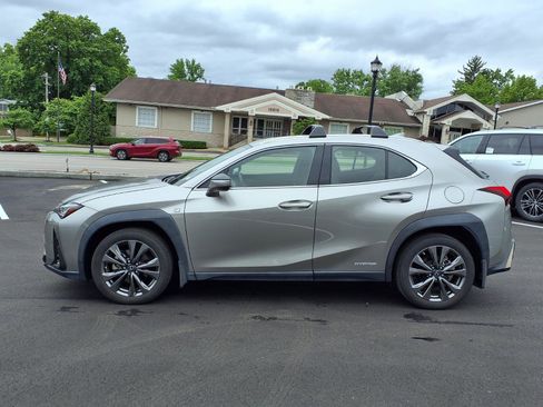 Used 2021 Lexus UX 250h F Sport w/ F Sport Premium Package AWD/4WD image 31