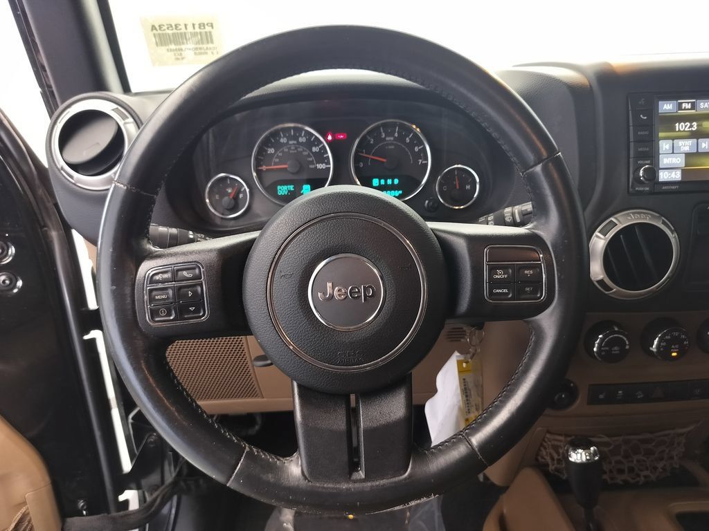 Used 2015 Jeep Wrangler Sahara w/ Connectivity Group AWD/4WD image 11