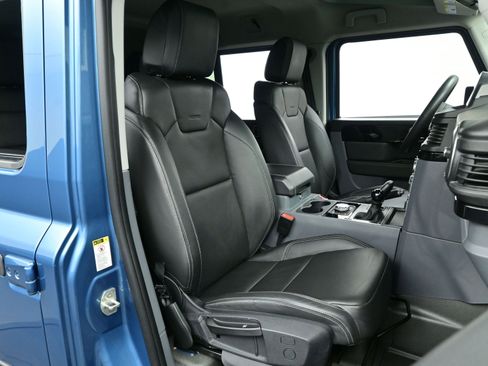 Used 2024 INEOS Grenadier Fieldmaster Edition image 13