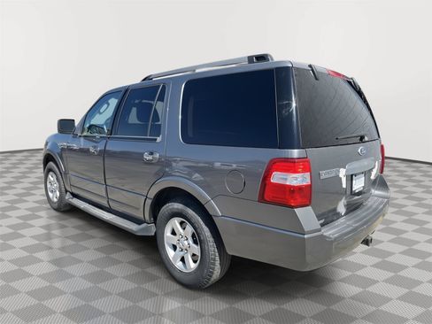 Used 2010 Ford Expedition XLT AWD/4WD image 7