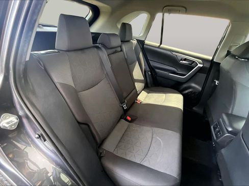 Used 2020 Toyota RAV4 XLE AWD/4WD image 20