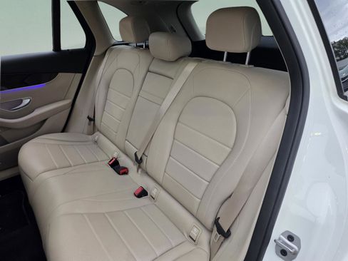 Used 2022 Mercedes-Benz GLC 300 GLC 300 image 24