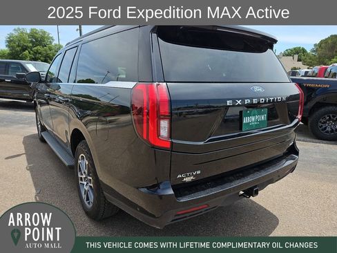 Used 2025 Ford Expedition Max Active AWD/4WD image 9