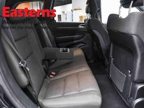 Used 2021 Jeep Grand Cherokee Laredo AWD/4WD image 24