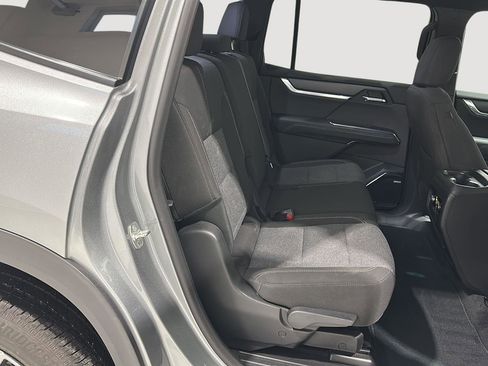 Used 2025 GMC Acadia Elevation image 23