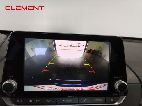 Used 2025 Nissan Altima 2.5 SV image 23