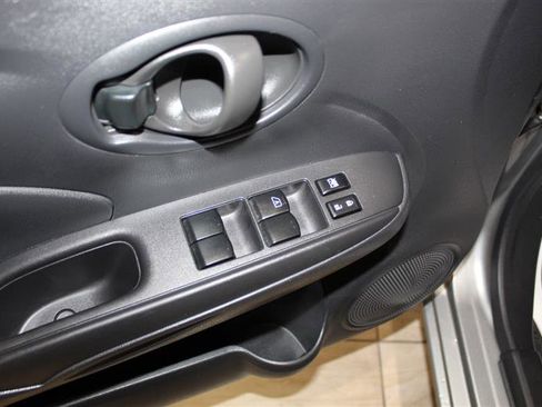 Used 2012 Nissan Versa SV w/ Convenience Pkg FWD image 19