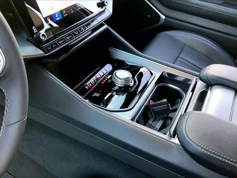 Used 2023 Jeep Wagoneer Series II image 15