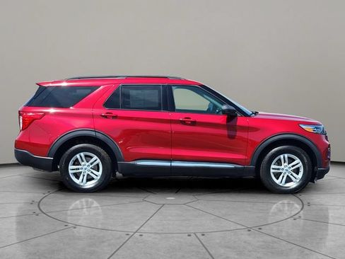 Certified 2023 Ford Explorer XLT w/ Equipment Group 202A AWD/4WD image 13