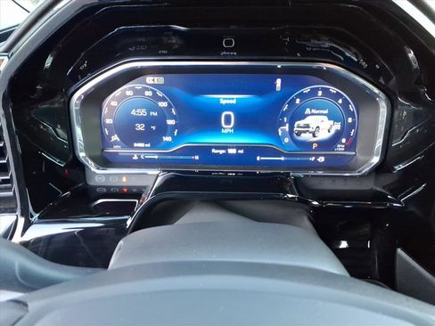 Used 2025 Chevrolet Silverado 1500 LT Trail Boss w/ Convenience Package II image 20