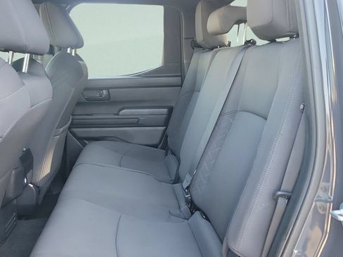 Certified 2025 Toyota Tacoma SR5 AWD/4WD image 10