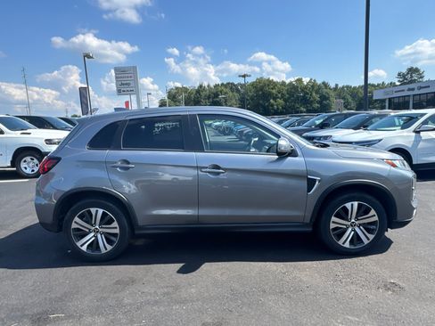 Used 2024 Mitsubishi Outlander Sport ES AWD/4WD image 4